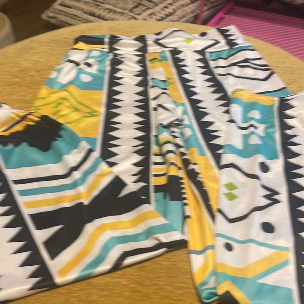 Junior XL funky flowy yoga pants